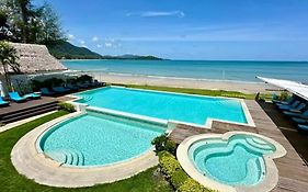 Twin Bay Resort  3*